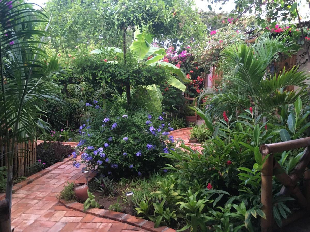 מלון Puerto López Casita Madame מראה חיצוני תמונה